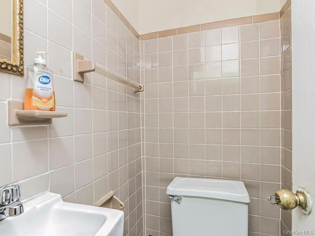 4133 Grace Avenue, Bronx, NY 10466