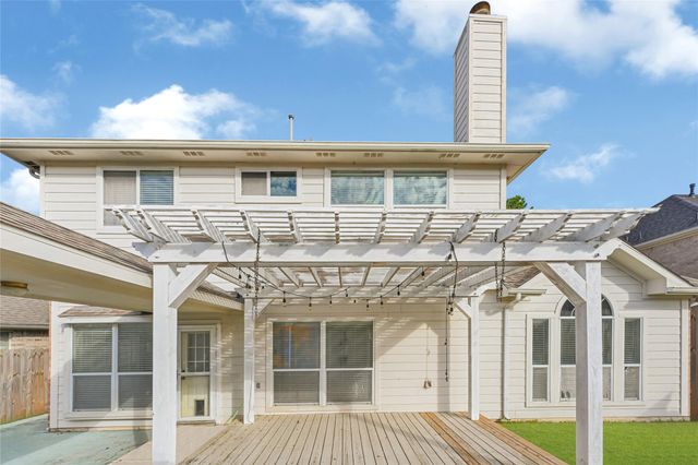 675 Lazy Lane, League City, TX 77573