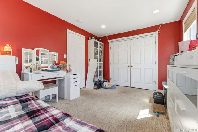 58 Wilson Avenue, Amity Harbor, NY 11701