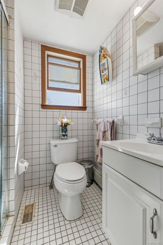 58 Wilson Avenue, Amity Harbor, NY 11701