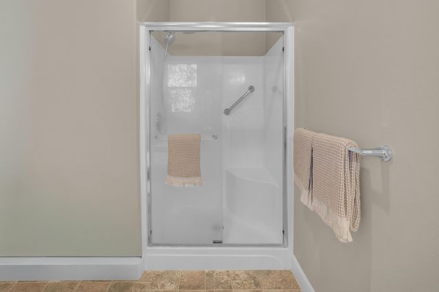 4013 SW Tommy Armour Lane, Redmond, OR 97756