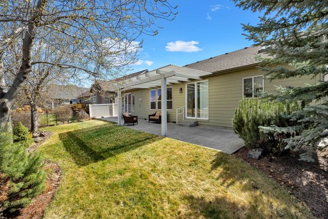 4013 SW Tommy Armour Lane, Redmond, OR 97756