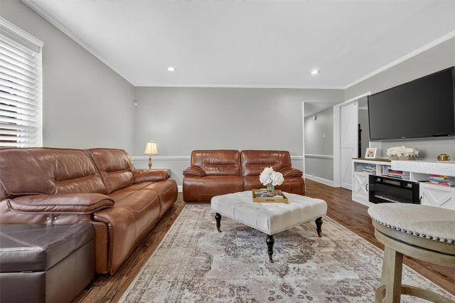 355 N Post Oak Lane 642, Houston, TX 77024