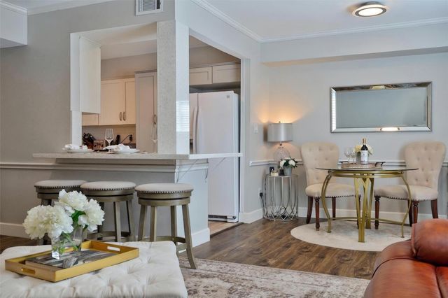355 N Post Oak Lane 642, Houston, TX 77024
