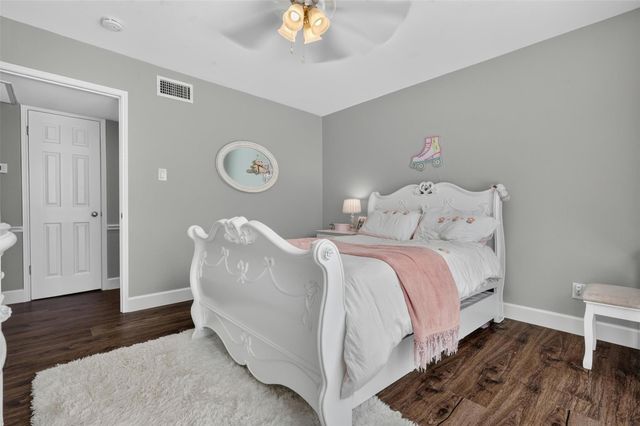355 N Post Oak Lane 642, Houston, TX 77024