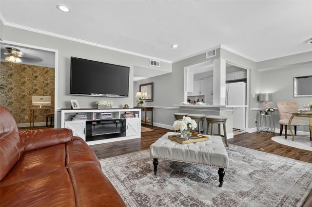 355 N Post Oak Lane 642, Houston, TX 77024