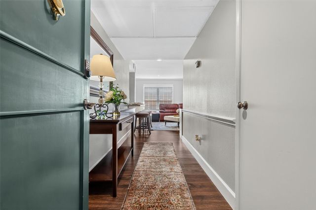 355 N Post Oak Lane 642, Houston, TX 77024
