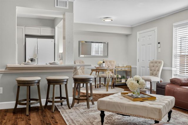 355 N Post Oak Lane 642, Houston, TX 77024