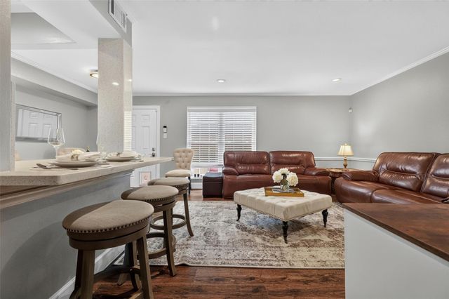 355 N Post Oak Lane 642, Houston, TX 77024