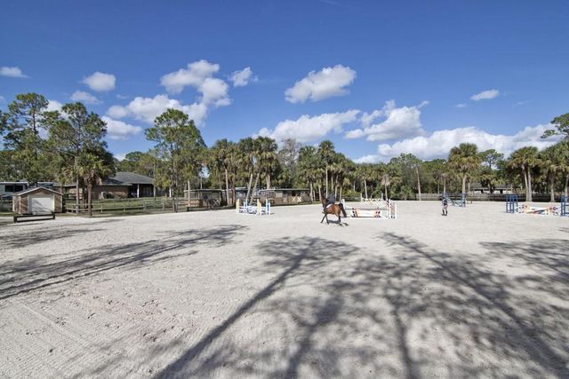 17755 Fox Trail Lane, Loxahatchee, FL 33470