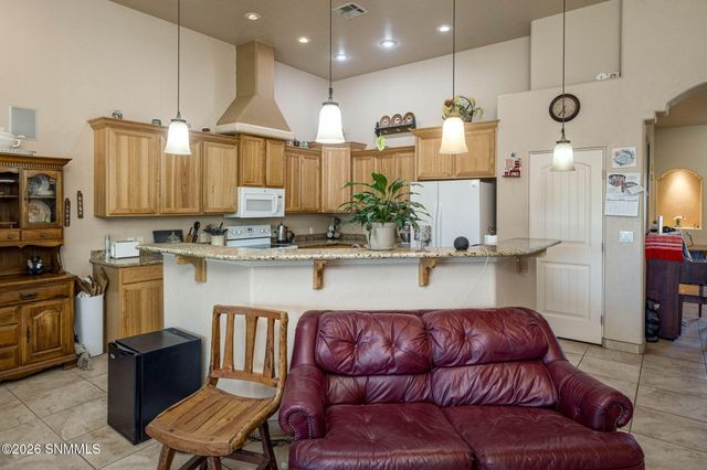 293 Wall Avenue, Las Cruces, NM 88001