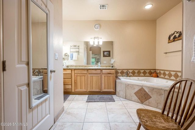 293 Wall Avenue, Las Cruces, NM 88001