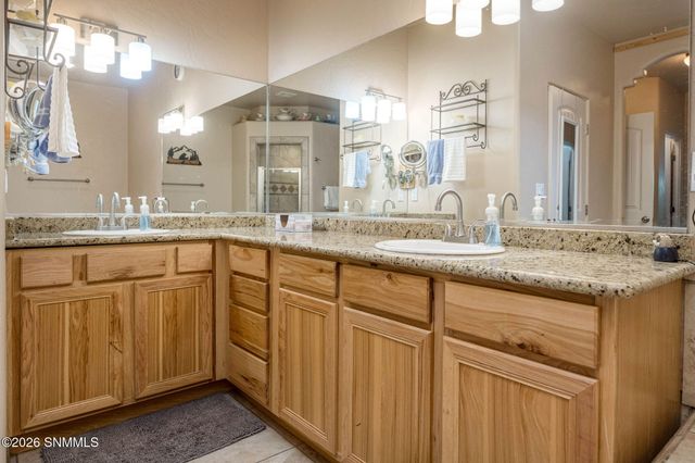 293 Wall Avenue, Las Cruces, NM 88001