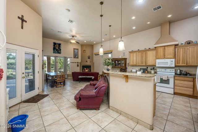 293 Wall Avenue, Las Cruces, NM 88001