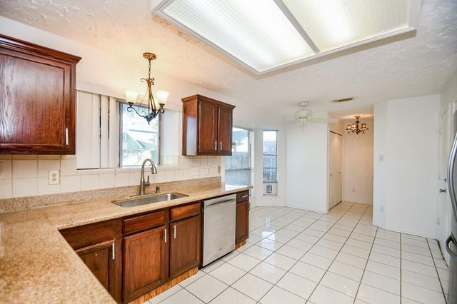 12311 Grove Meadow Drive, Stafford, TX 77477