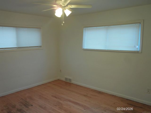 404 W Golden Street, Highland Park, MI 48203