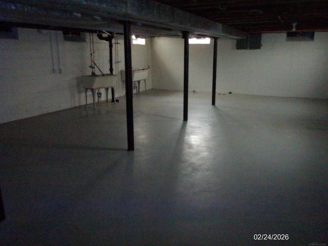 404 W Golden Street, Highland Park, MI 48203