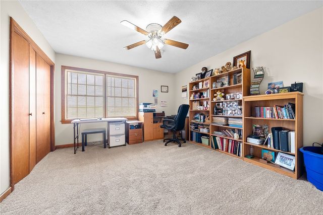 208 Hickory Knolls, Slippery Rock Twp, PA 16057
