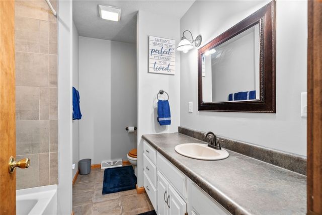 208 Hickory Knolls, Slippery Rock Twp, PA 16057