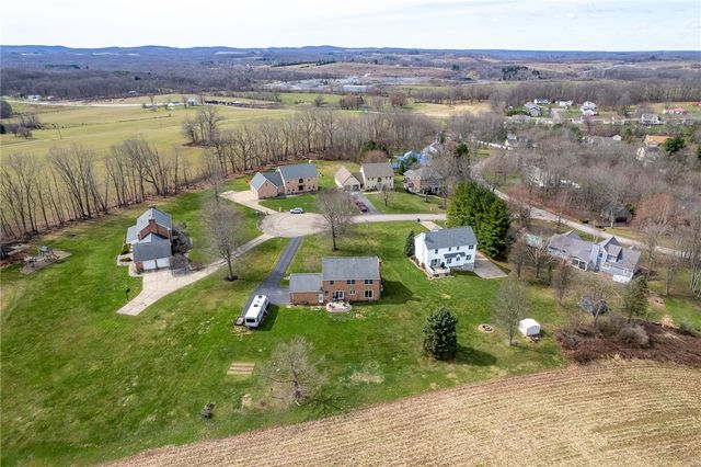 208 Hickory Knolls, Slippery Rock Twp, PA 16057