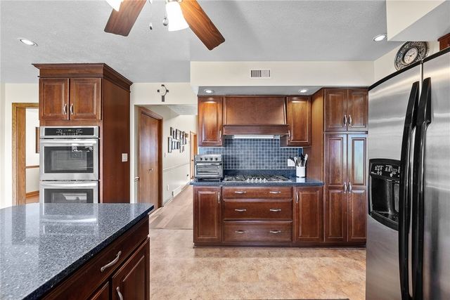 208 Hickory Knolls, Slippery Rock Twp, PA 16057