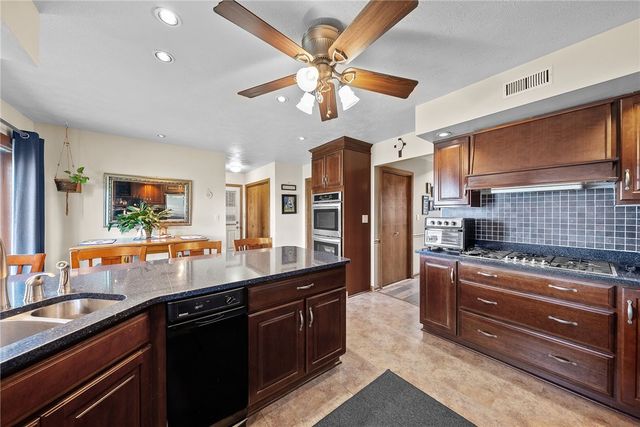 208 Hickory Knolls, Slippery Rock Twp, PA 16057