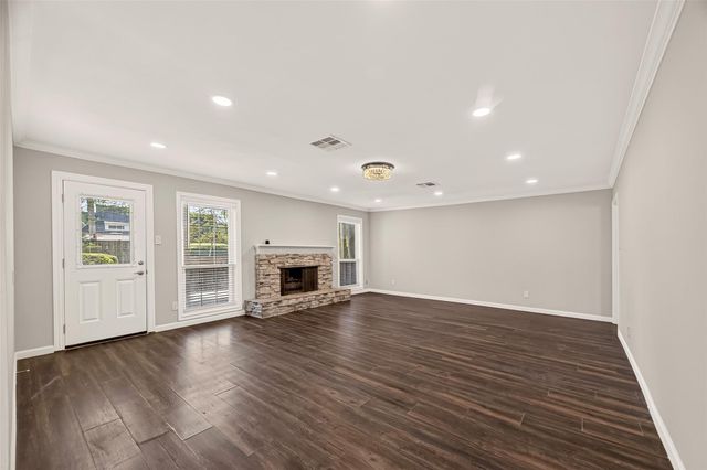 418 N Wilcrest Drive, Houston, TX 77079
