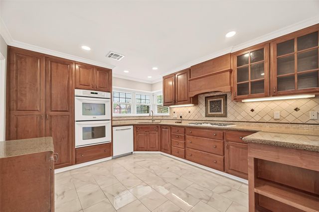 418 N Wilcrest Drive, Houston, TX 77079