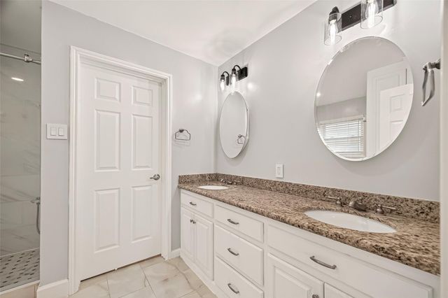 418 N Wilcrest Drive, Houston, TX 77079