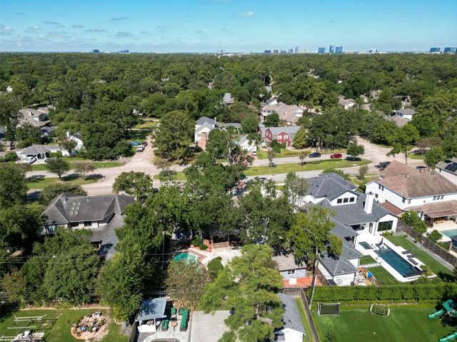 418 N Wilcrest Drive, Houston, TX 77079