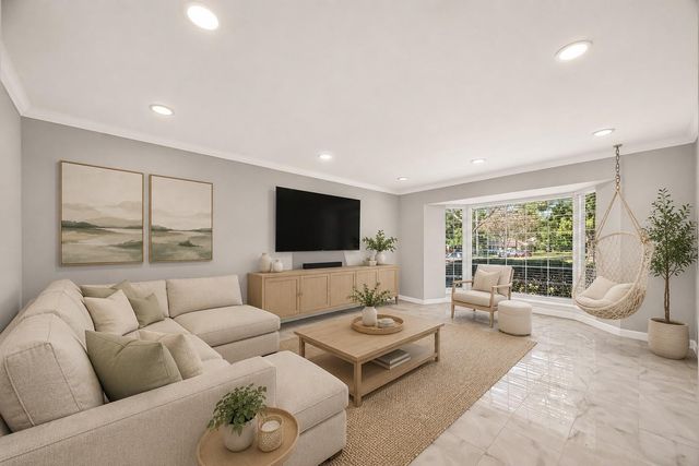 418 N Wilcrest Drive, Houston, TX 77079