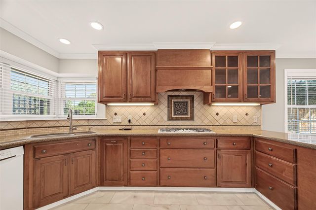418 N Wilcrest Drive, Houston, TX 77079