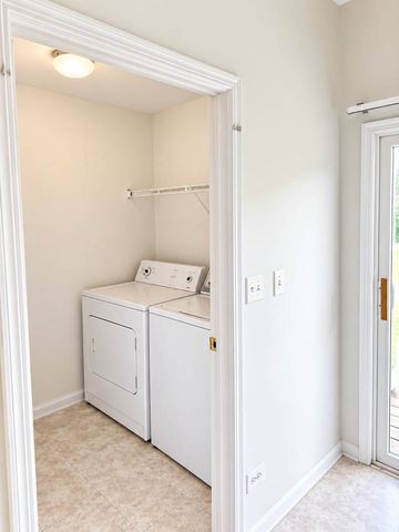 93 Cantal Court, Wheeling, IL 60090