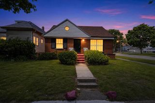 2913 W Glendale AVENUE, Milwaukee, WI 53209