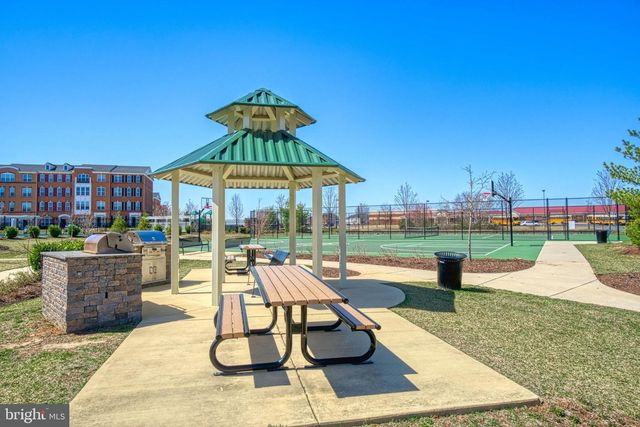 23487 LOGANS RIDGE TER, Ashburn, VA 20148