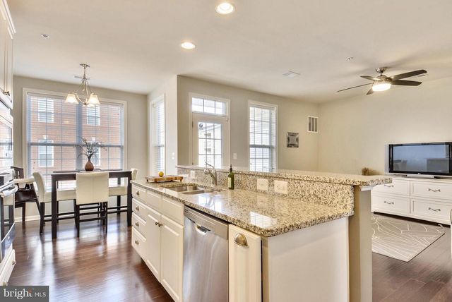 23487 LOGANS RIDGE TER, Ashburn, VA 20148