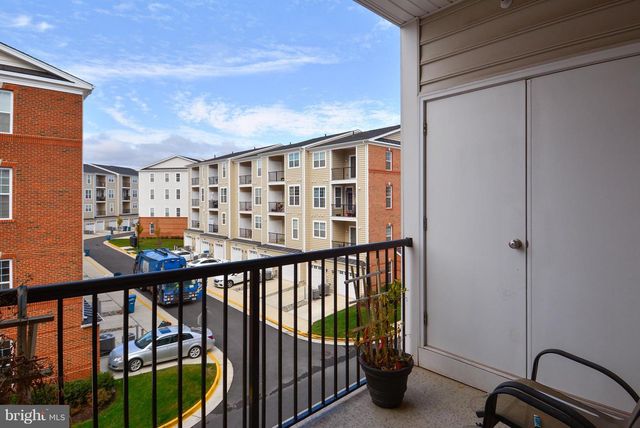 23487 LOGANS RIDGE TER, Ashburn, VA 20148