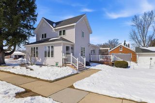 407 W Cherry Street, Fox Lake, WI 53933