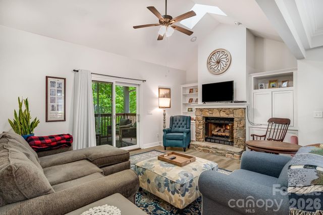 29 Little Cedar Court, Asheville, NC 28805