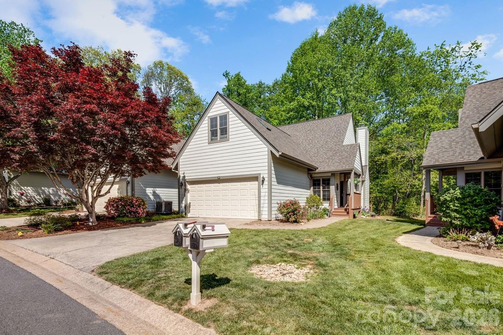 29 Little Cedar Court, Asheville, NC 28805