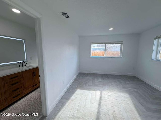 233 NE 1st Street S, Satellite Beach, FL 32937