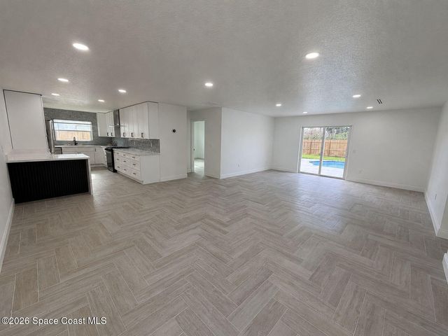 233 NE 1st Street S, Satellite Beach, FL 32937