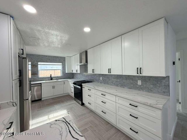 233 NE 1st Street S, Satellite Beach, FL 32937