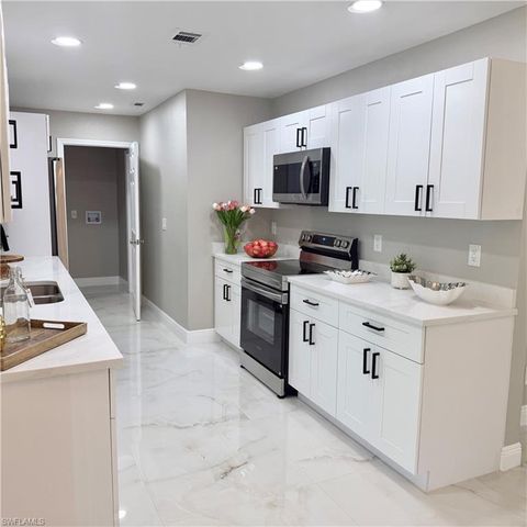 5142 19th CT SW, Naples, FL 34116