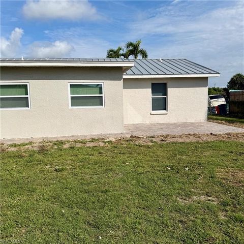 5142 19th CT SW, Naples, FL 34116