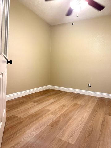 6608 Sherwood Drive, Houston, TX 77021