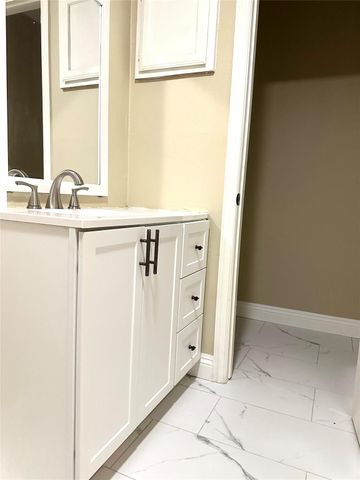 6608 Sherwood Drive, Houston, TX 77021