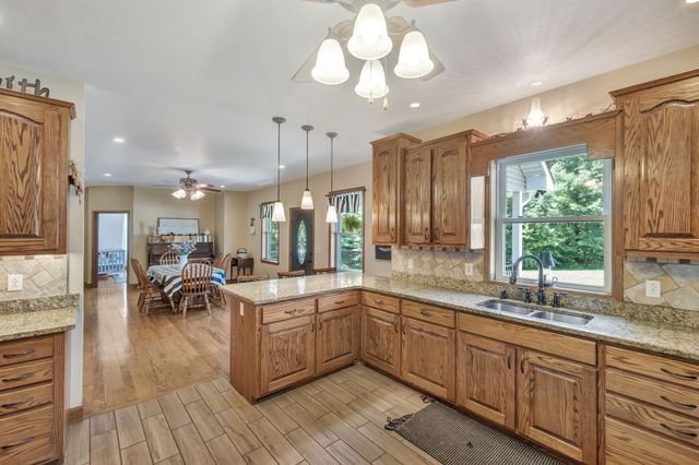 3534 Summertown Hwy, Summertown, TN 38483