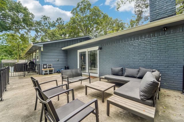 15191 Mcrae Lake, Conroe, TX 77303