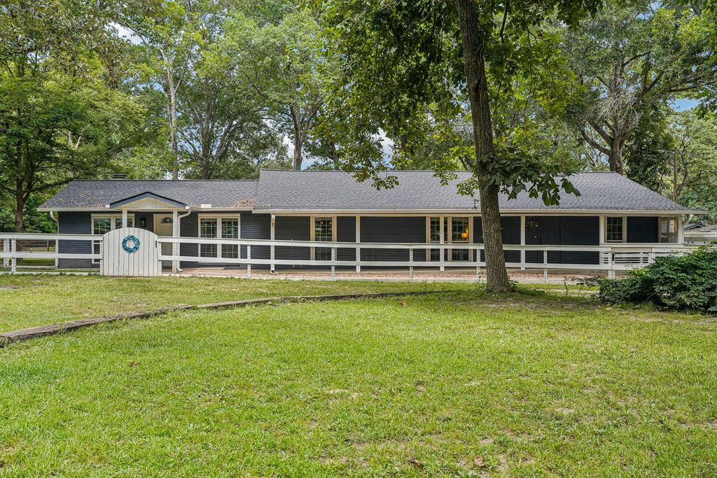 15191 Mcrae Lake, Conroe, TX 77303